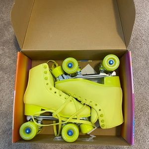 ⚡️ Brand New! Voltage Green Impala Roller Skates!